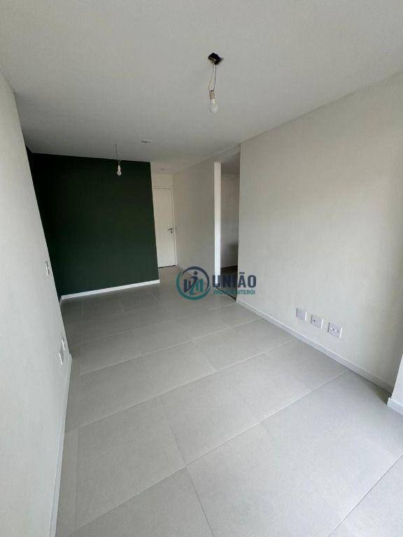 Apartamento à venda com 2 quartos, 50m² - Foto 3