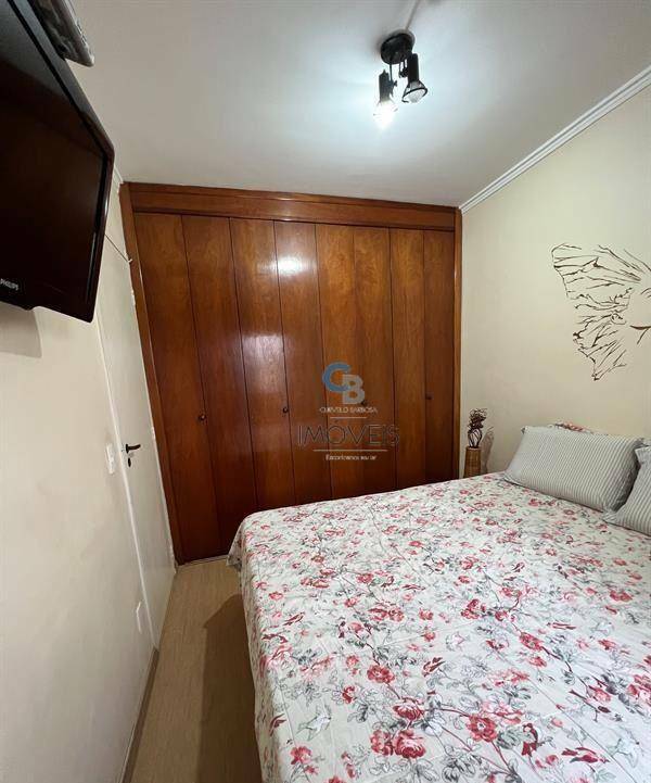 Apartamento à venda com 3 quartos, 80m² - Foto 17