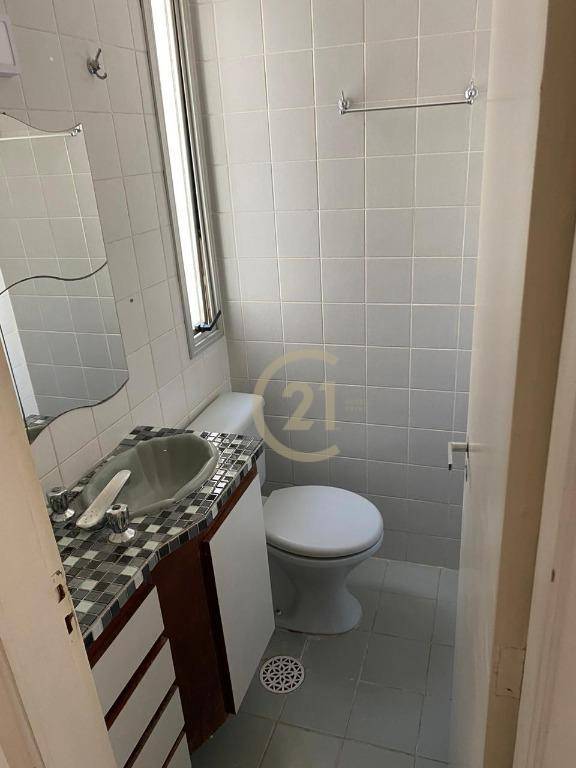 Apartamento para alugar com 2 quartos, 65m² - Foto 11