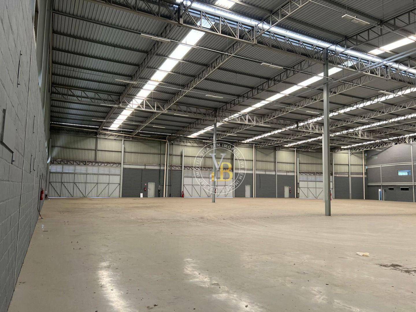 Depósito-Galpão-Armazém para alugar, 3600m² - Foto 1