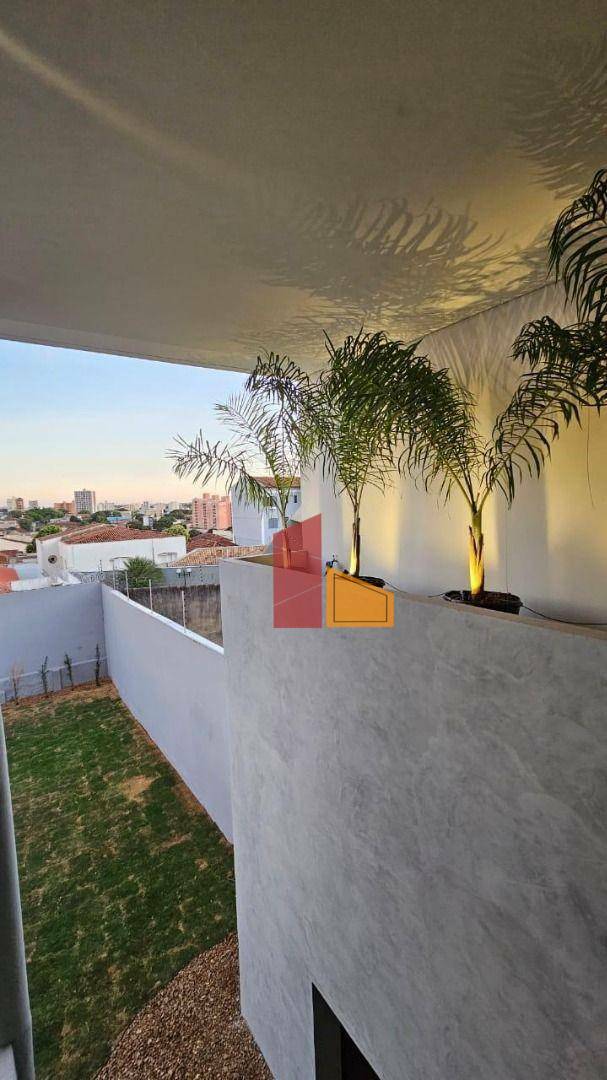 Casa à venda com 3 quartos, 342m² - Foto 4