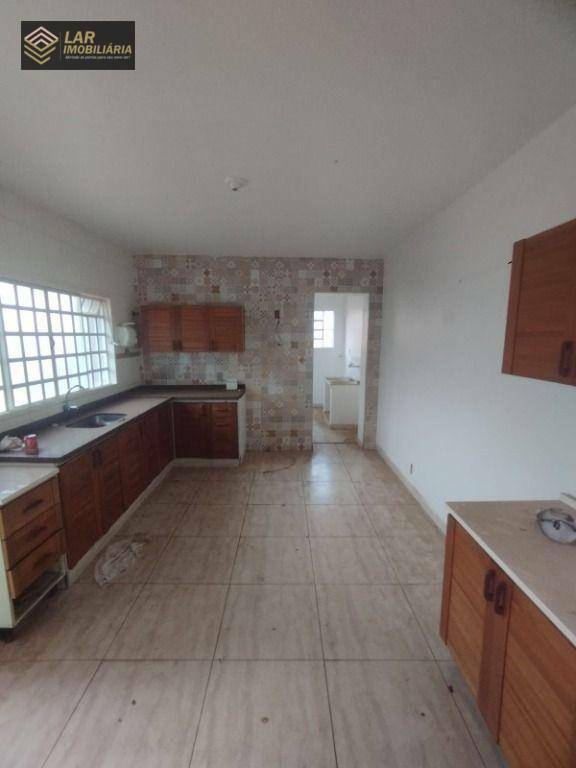 Casa à venda com 3 quartos, 231m² - Foto 34