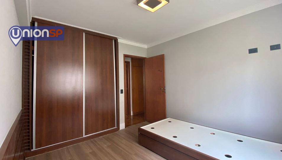 Apartamento à venda com 3 quartos, 113m² - Foto 4