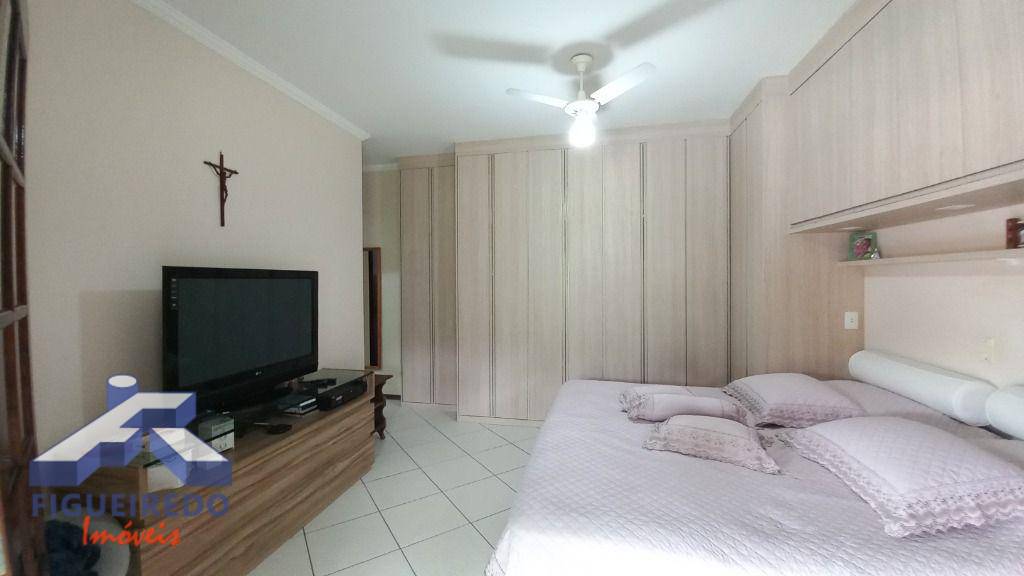 Chácara à venda com 4 quartos, 950m² - Foto 38