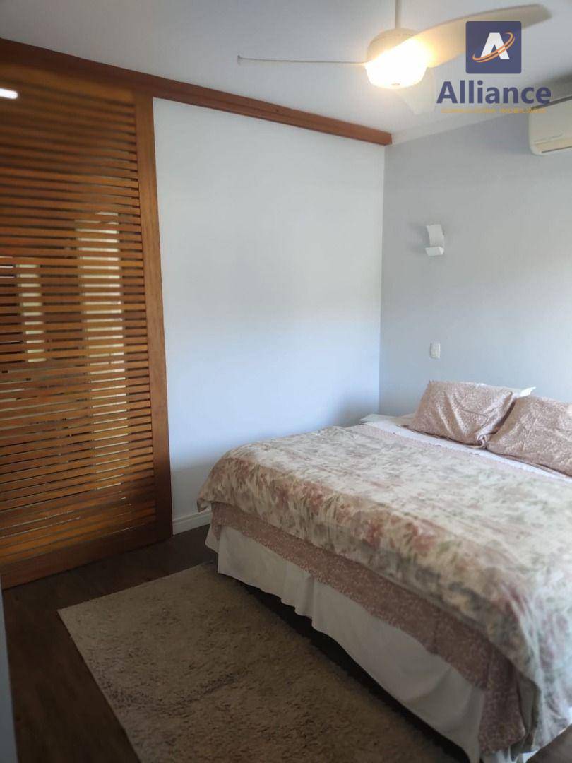 Casa de Condomínio à venda com 3 quartos, 230m² - Foto 17