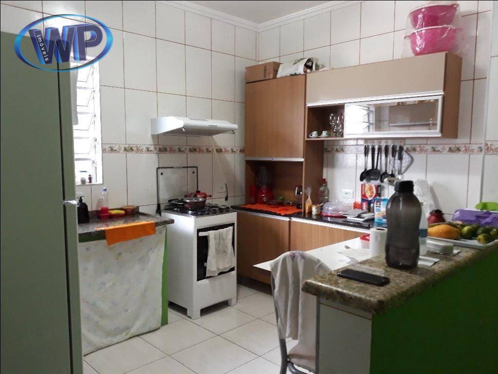 Casa à venda com 4 quartos, 200m² - Foto 17