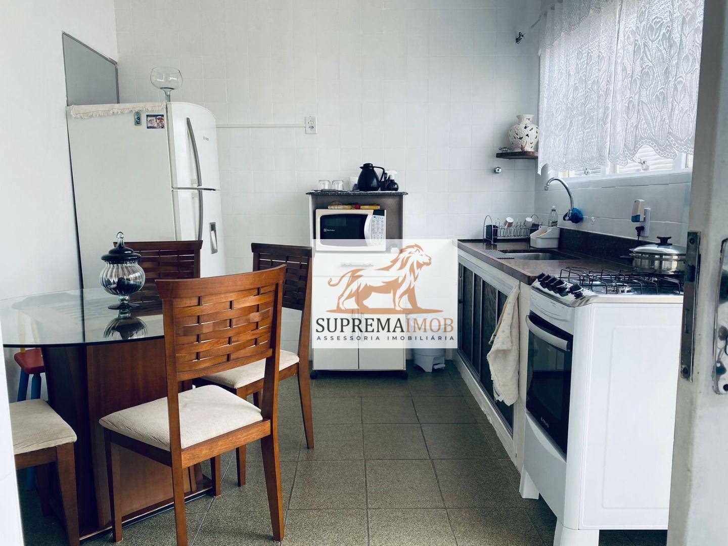 Casa à venda com 4 quartos, 166m² - Foto 8