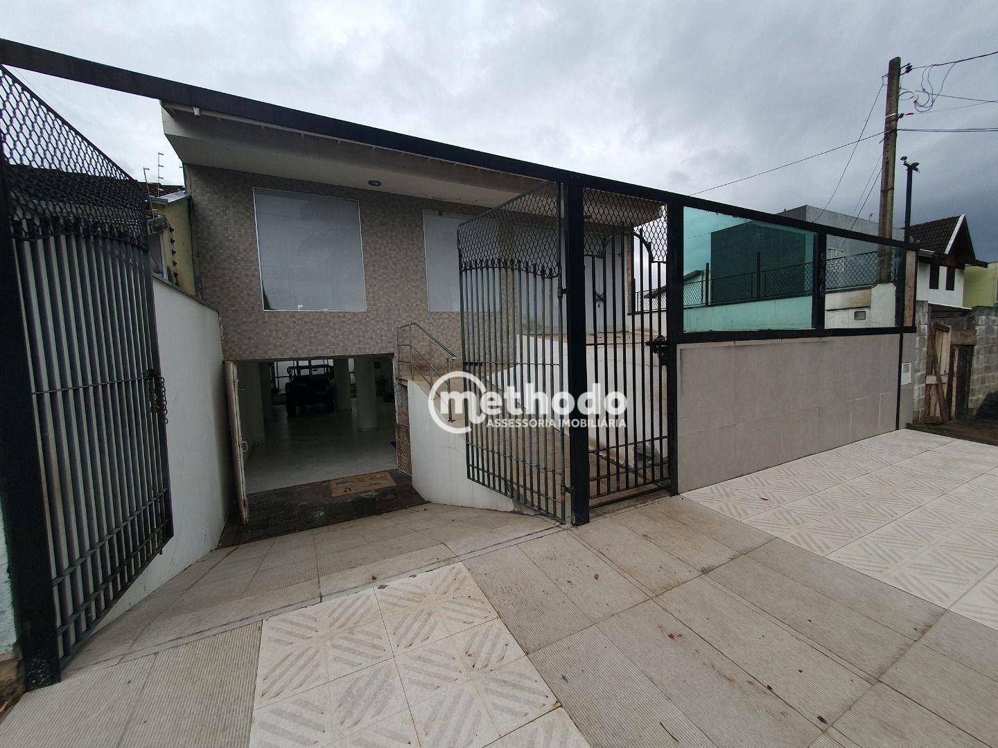 Casa à venda e aluguel com 1 quarto, 300m² - Foto 1