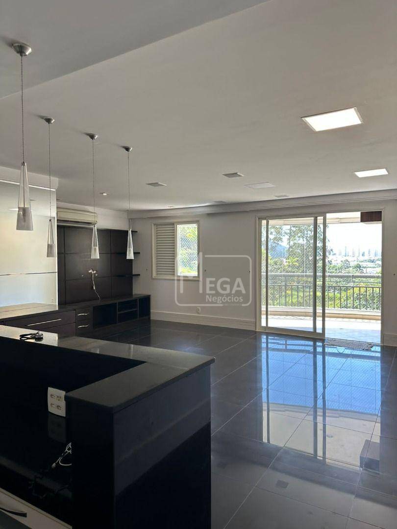 Apartamento para alugar com 3 quartos, 122m² - Foto 1