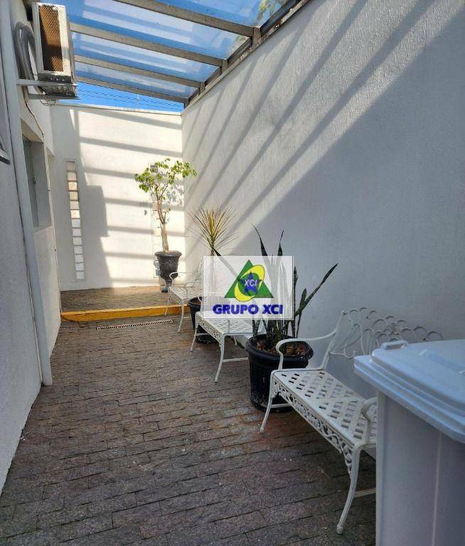 Casa à venda com 5 quartos, 183m² - Foto 3