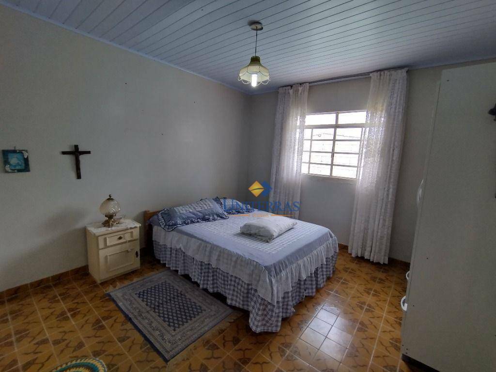 Chácara à venda com 3 quartos, 200m² - Foto 13