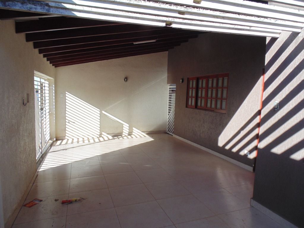 Casa à venda com 2 quartos, 60m² - Foto 3