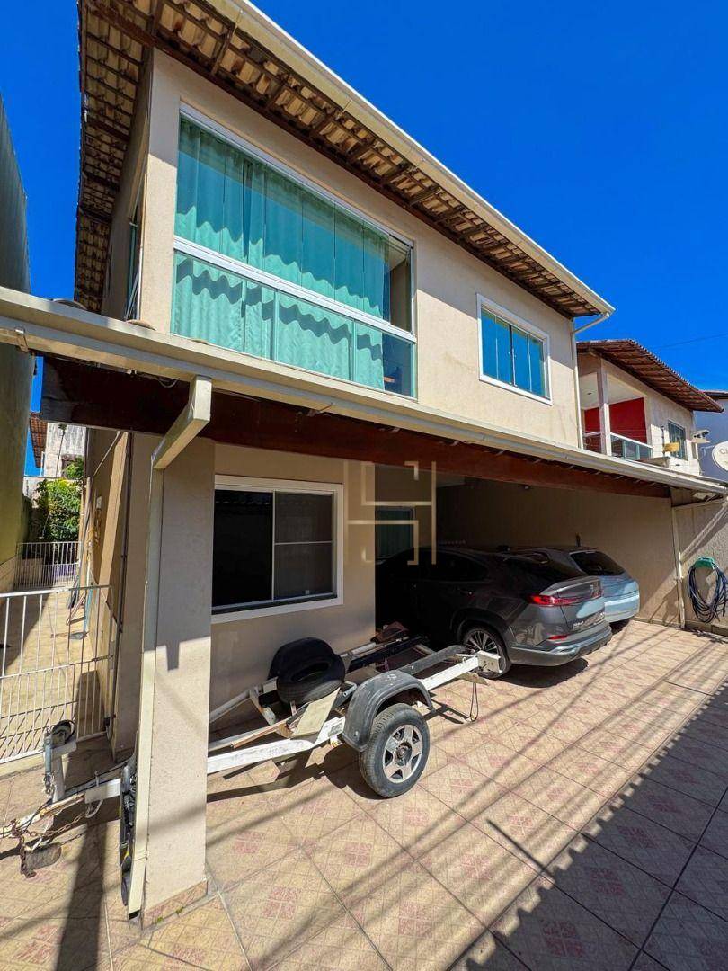 Casa, 4 quartos, 190 m² - Foto 1