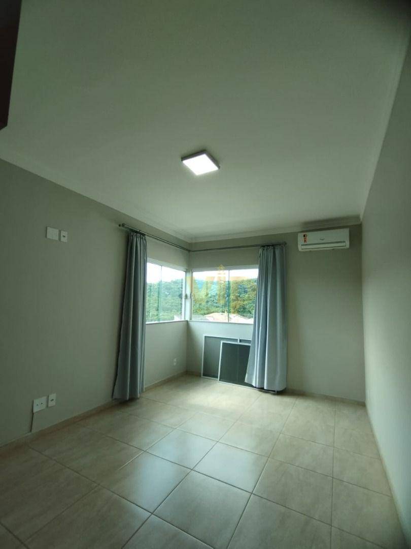 Casa à venda com 3 quartos, 190m² - Foto 13