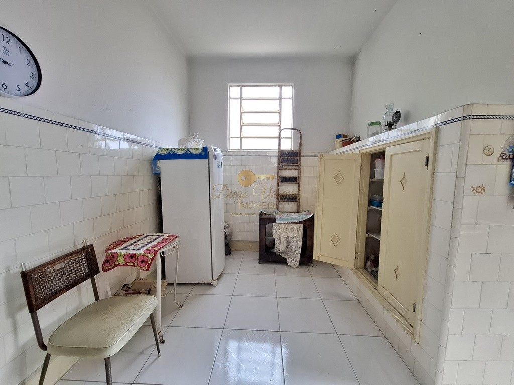 Casa à venda com 6 quartos, 280m² - Foto 5