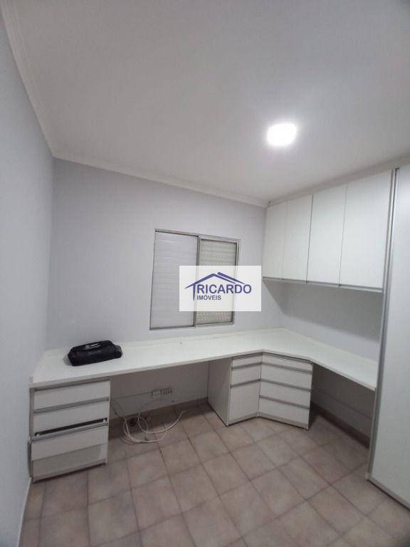 Apartamento à venda com 3 quartos, 68m² - Foto 31