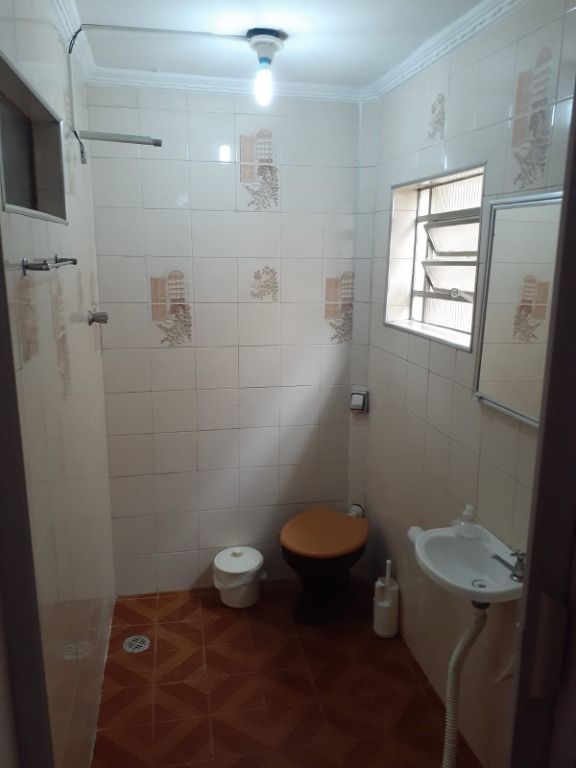 Casa para alugar com 3 quartos, 180m² - Foto 15