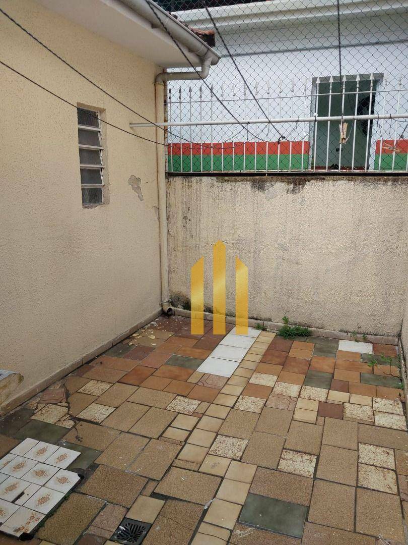 Sobrado à venda e aluguel com 3 quartos, 180m² - Foto 45