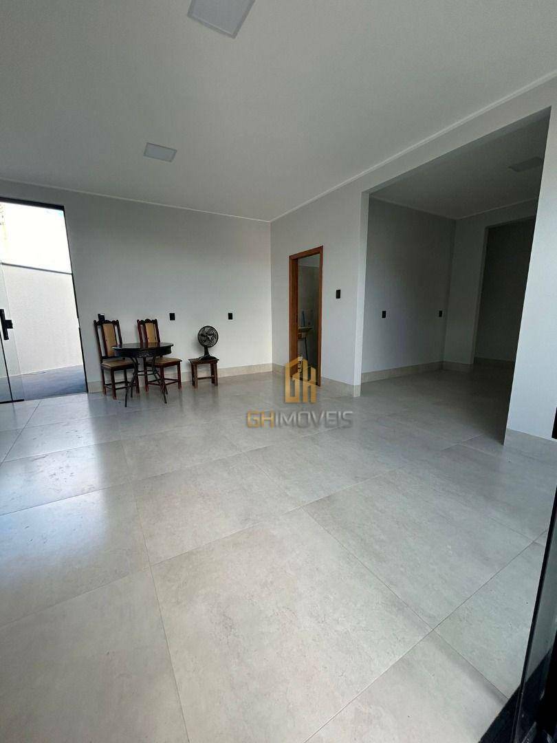Casa à venda com 3 quartos, 143m² - Foto 4