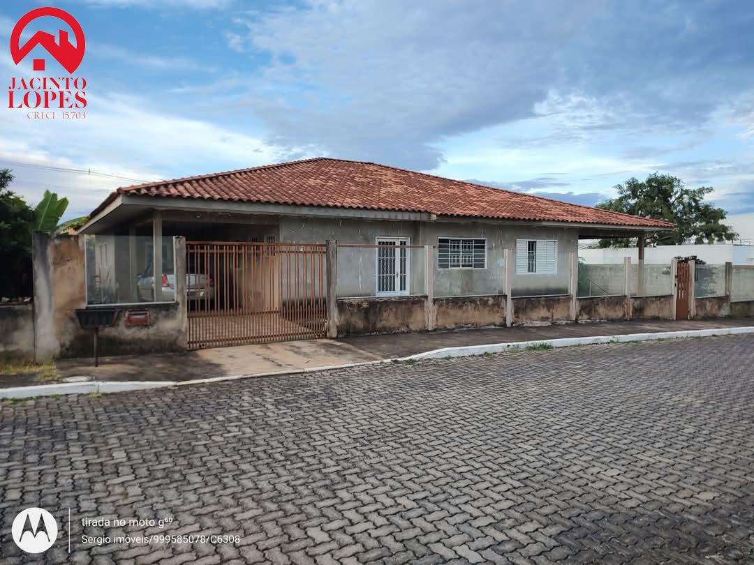 Casa à venda com 4 quartos, 400m² - Foto 2