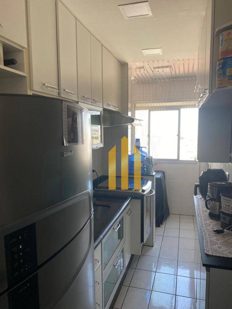 Apartamento à venda com 3 quartos, 60m² - Foto 2