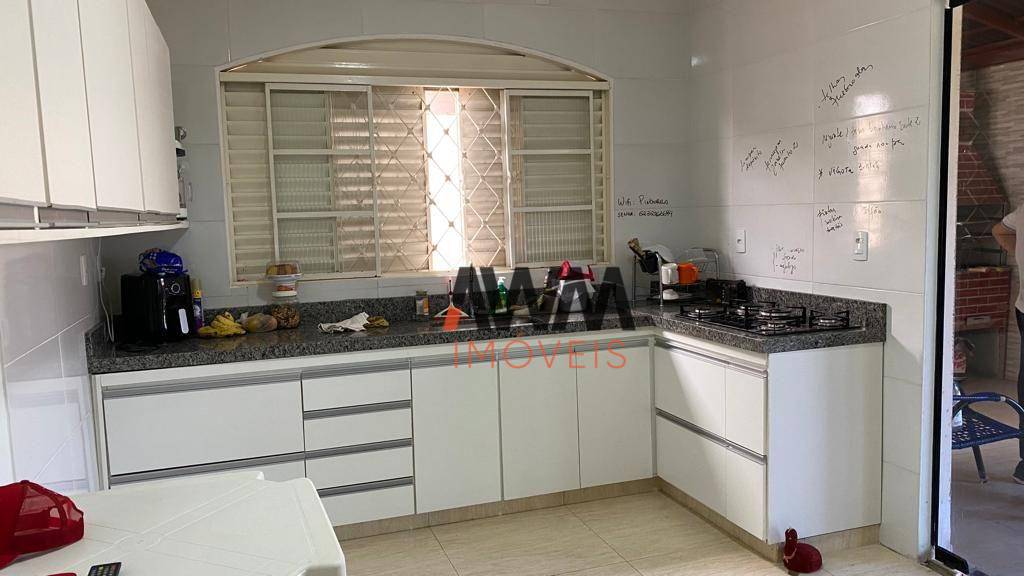 Casa à venda com 3 quartos, 232m² - Foto 27