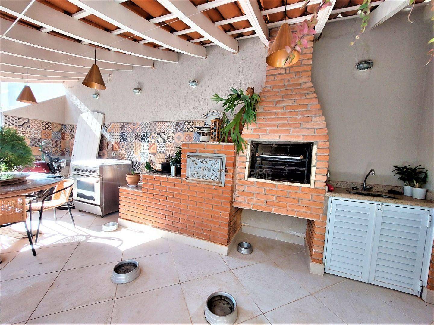 Casa à venda e aluguel com 3 quartos, 258m² - Foto 28