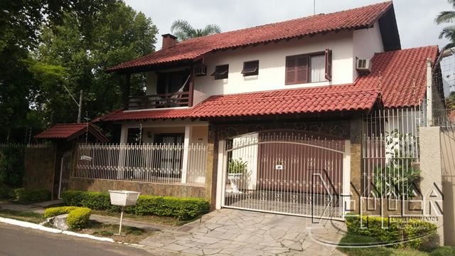 Casa à venda com 4 quartos, 238 - Foto 1