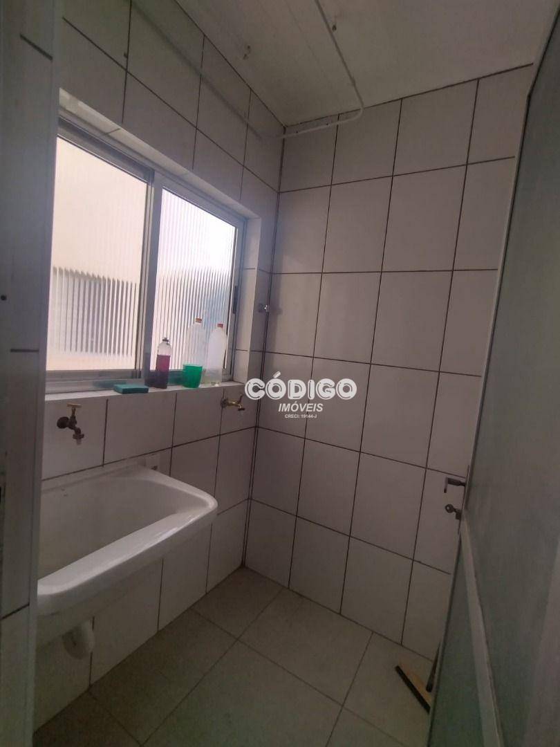 Apartamento para alugar com 3 quartos, 64m² - Foto 16