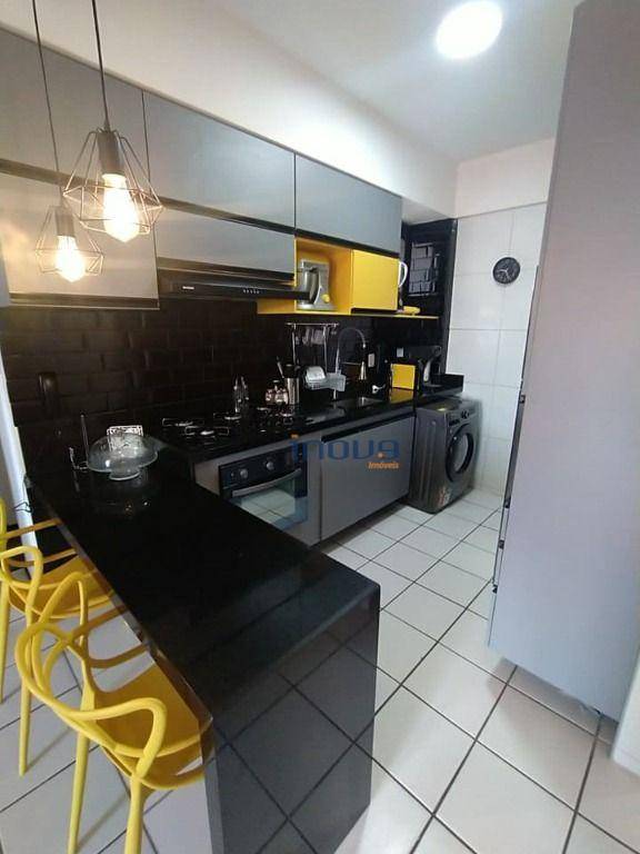 Apartamento à venda com 2 quartos, 54m² - Foto 2