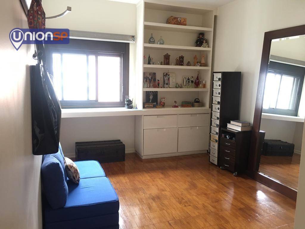 Apartamento à venda com 4 quartos, 245m² - Foto 13