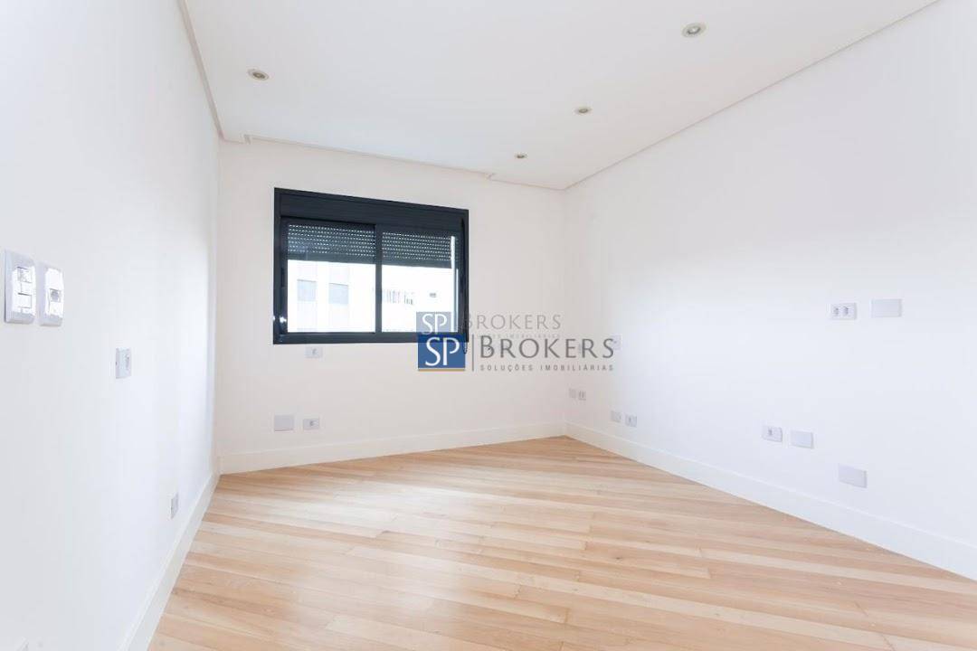 Apartamento à venda com 4 quartos, 202m² - Foto 19