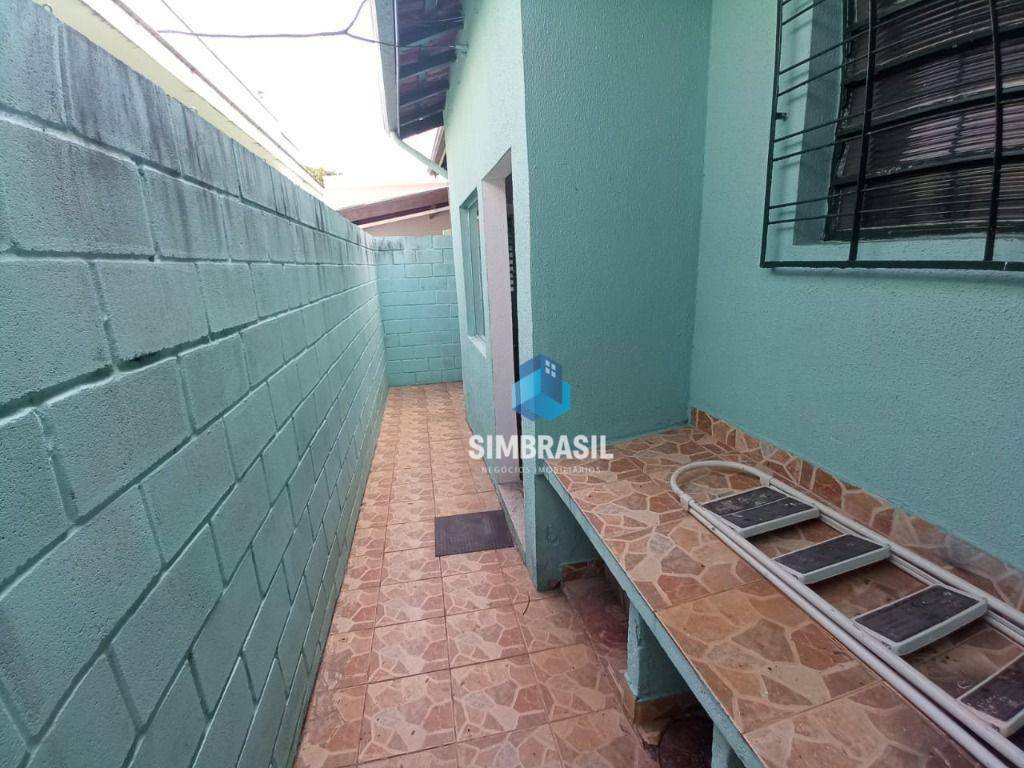 Casa à venda com 4 quartos, 220m² - Foto 26