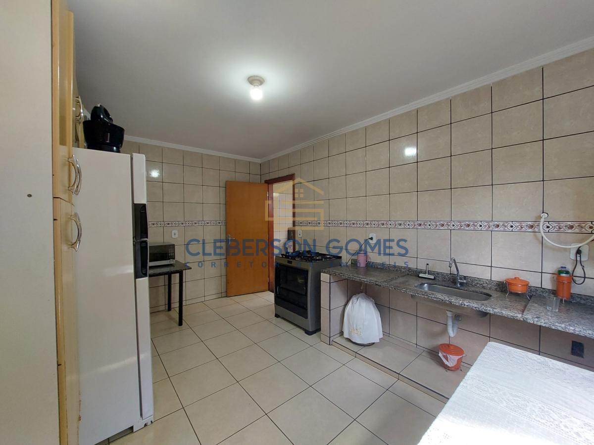 Casa à venda com 3 quartos, 360m² - Foto 22