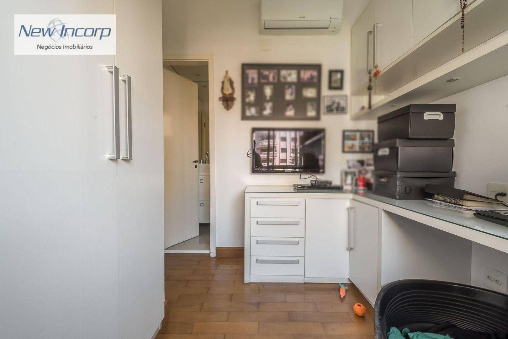 Apartamento à venda com 3 quartos, 136m² - Foto 8