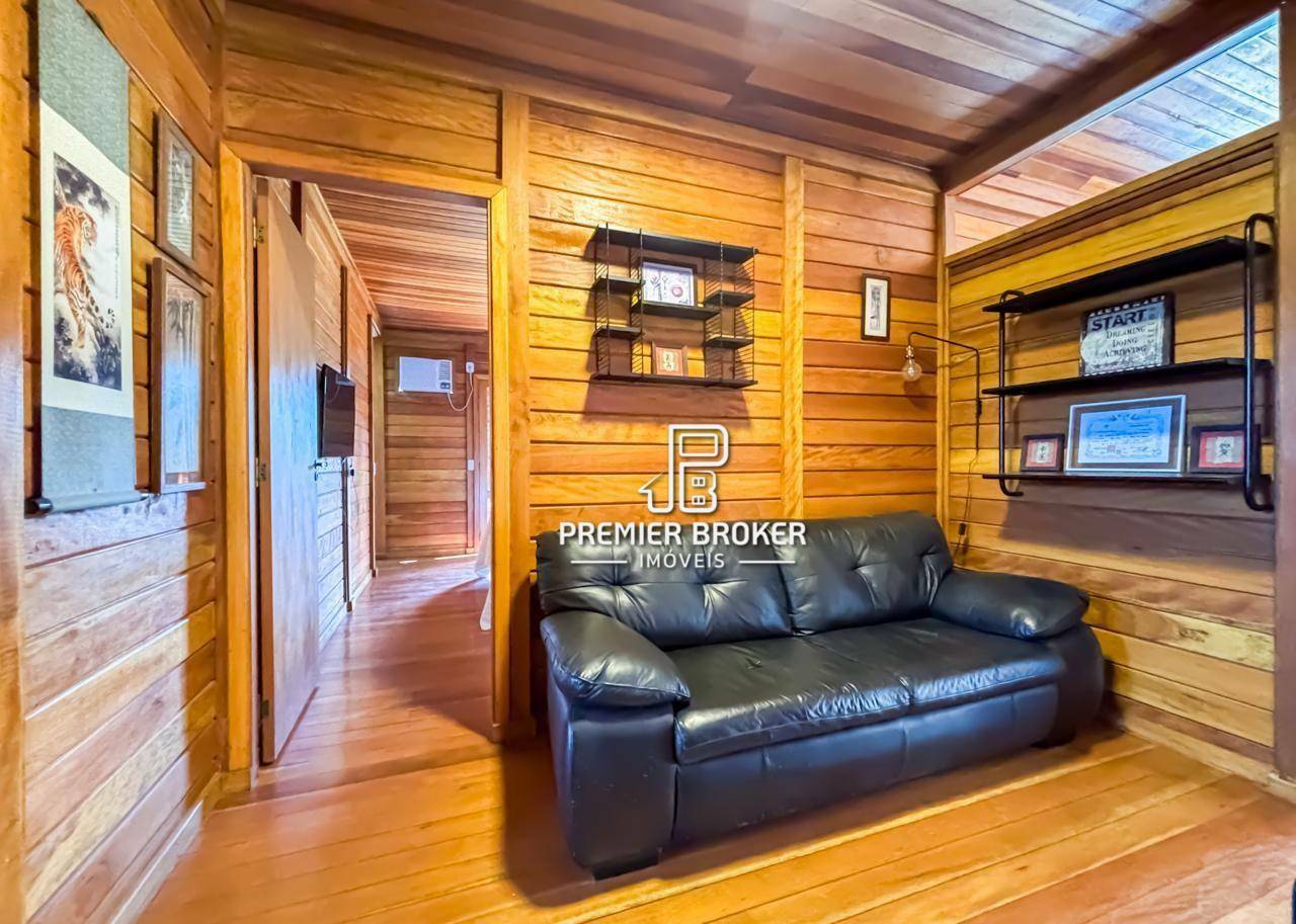 Casa de Condomínio à venda com 5 quartos, 210m² - Foto 33