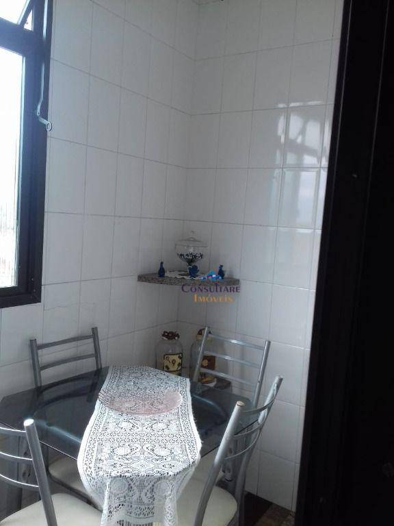 Apartamento à venda com 2 quartos, 70m² - Foto 23