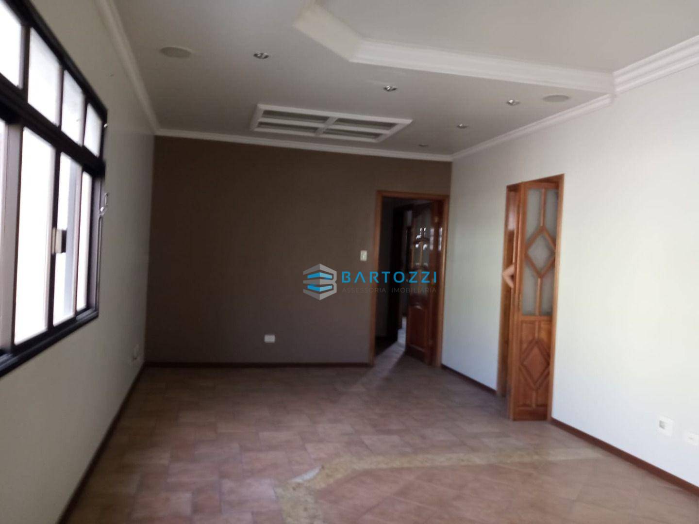 Apartamento à venda com 3 quartos, 110m² - Foto 1