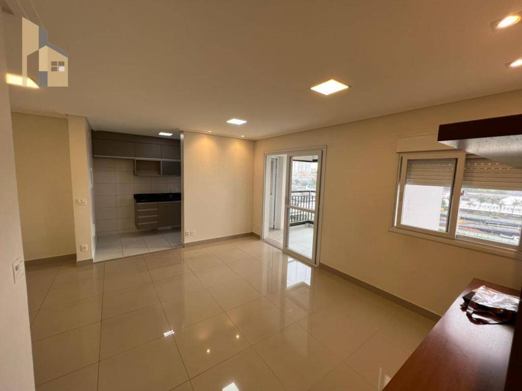 Apartamento à venda com 2 quartos, 70m² - Foto 1