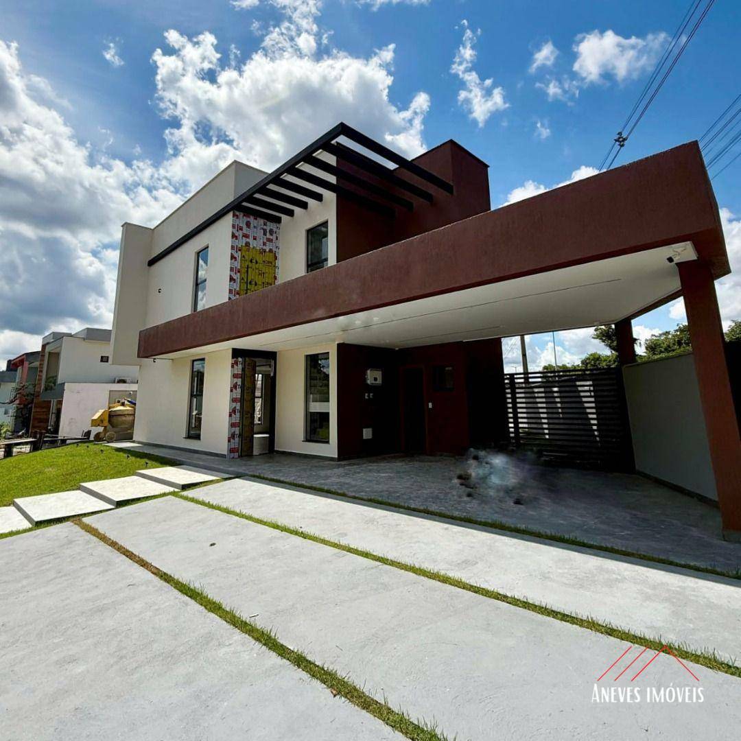 Casa de Condomínio à venda com 4 quartos, 300m² - Foto 1