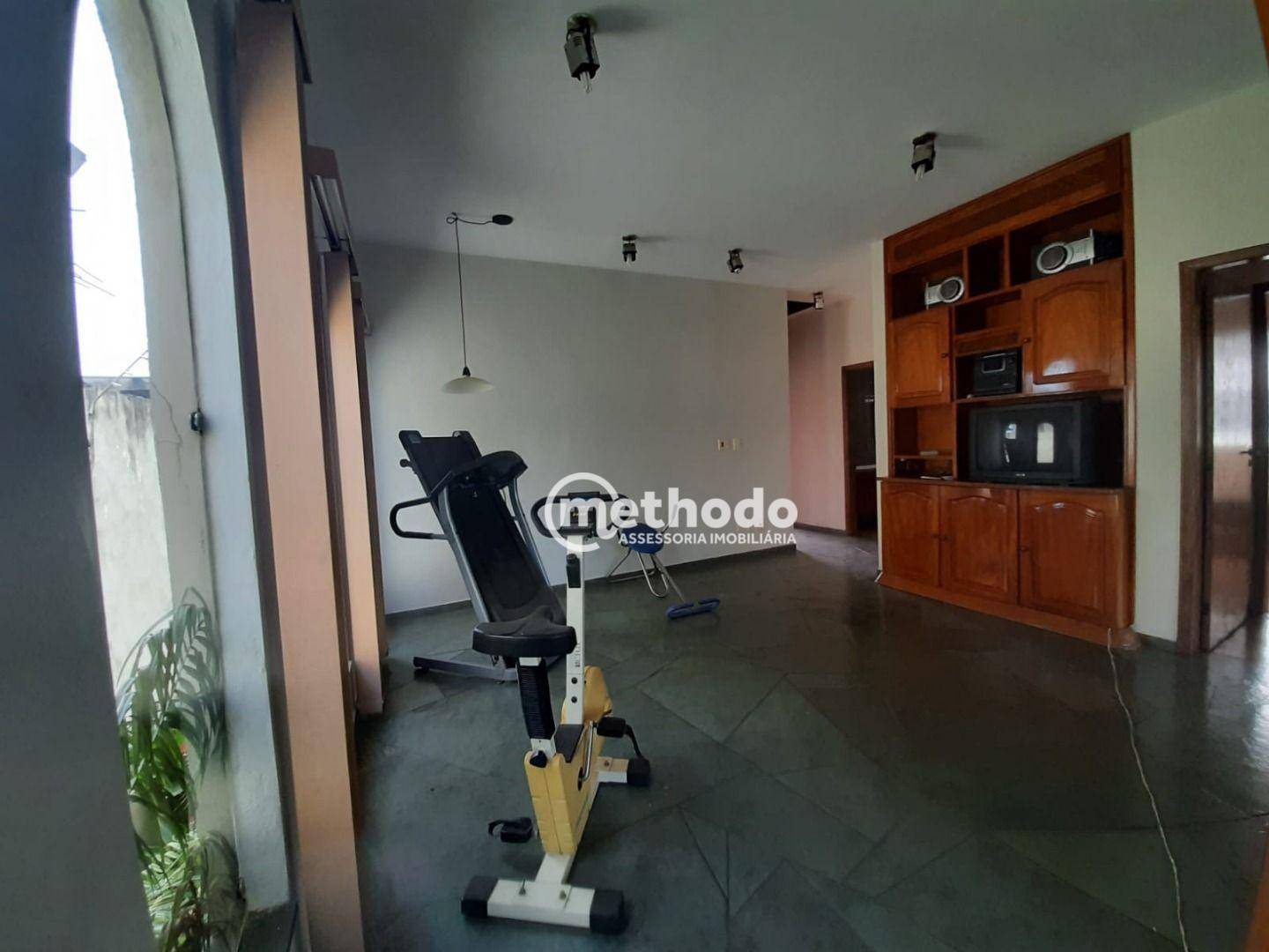 Casa à venda com 3 quartos, 337m² - Foto 16