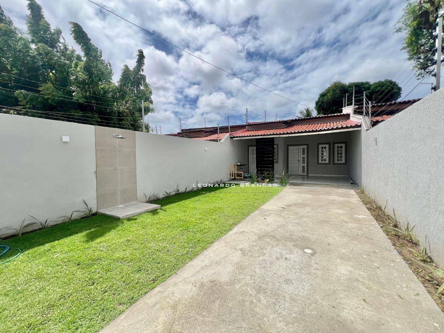 Casa à venda com 3 quartos, 130m² - Foto 2