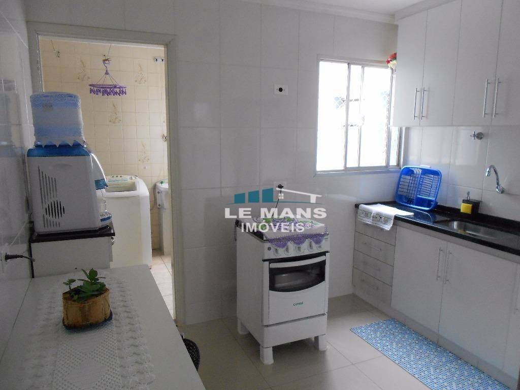 Apartamento à venda com 3 quartos, 95m² - Foto 9