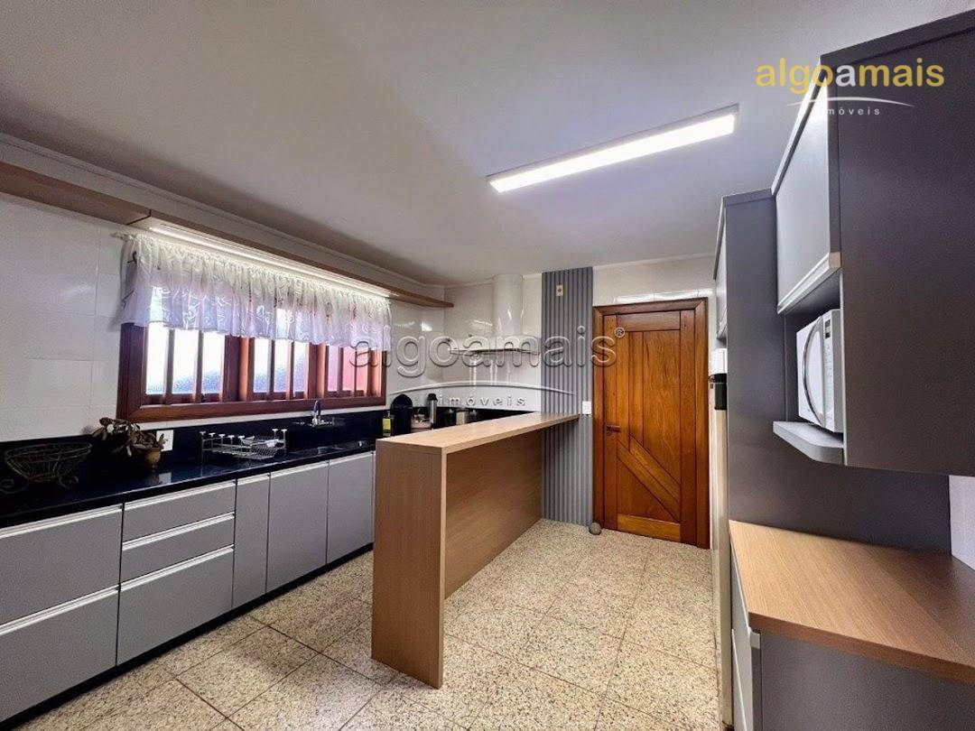 Sobrado à venda com 5 quartos, 471m² - Foto 29