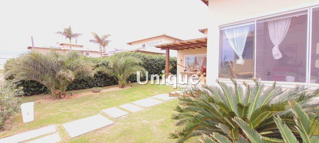 Casa de Condomínio à venda com 4 quartos, 177m² - Foto 2