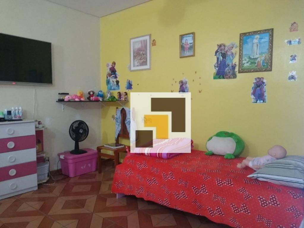 Sobrado à venda e aluguel com 3 quartos, 180m² - Foto 17