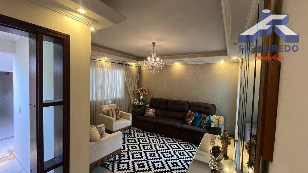 Casa, 3 quartos, 285 m² - Foto 1