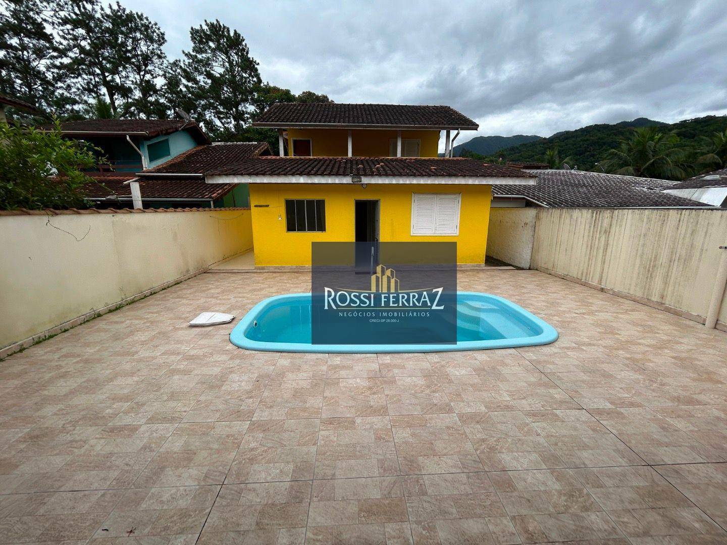 Casa para alugar com 3 quartos, 250m² - Foto 41