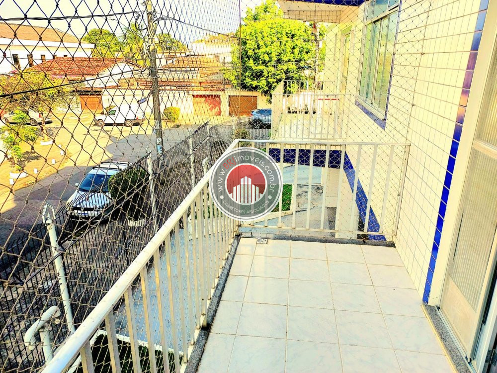 Apartamento à venda com 3 quartos, 100m² - Foto 2