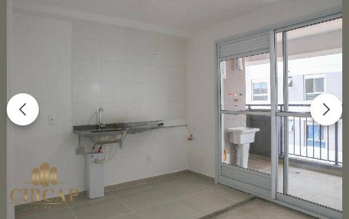 Apartamento à venda com 2 quartos, 42m² - Foto 4